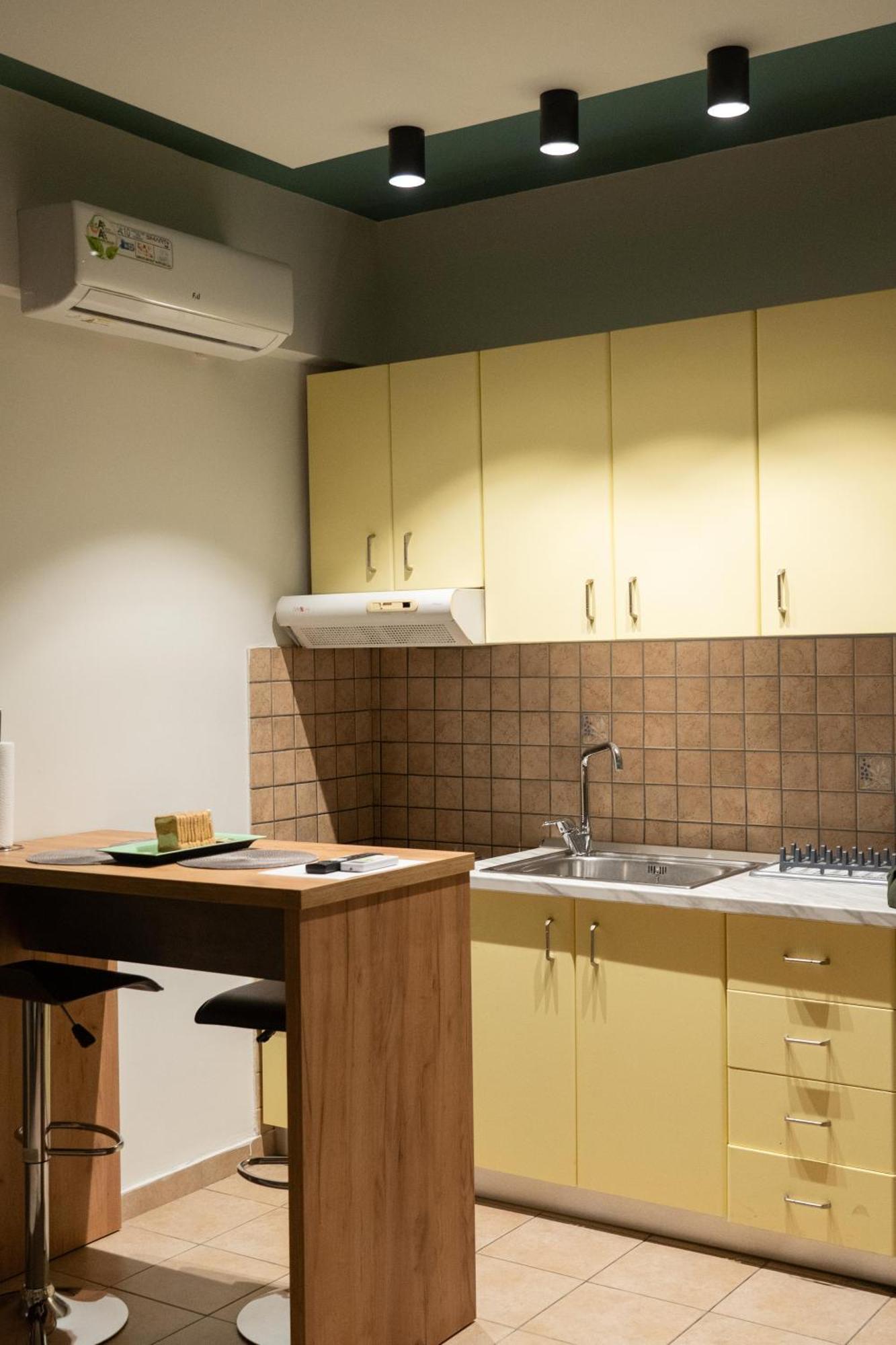 The Whole Packet A5 Center With Parking Apartment Larissa Exterior foto